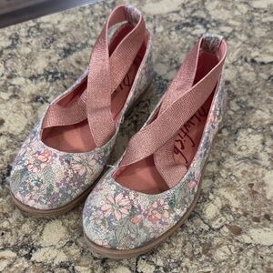 Floral Ballet Flats with Pink Straps